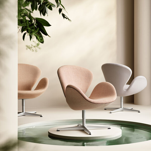 Swan&trade; 3320 Lounge Chair, creme/brown 0428, Fritz Hansen