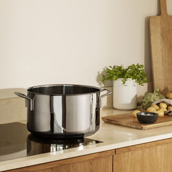 Pot 9 L, Eva Trio