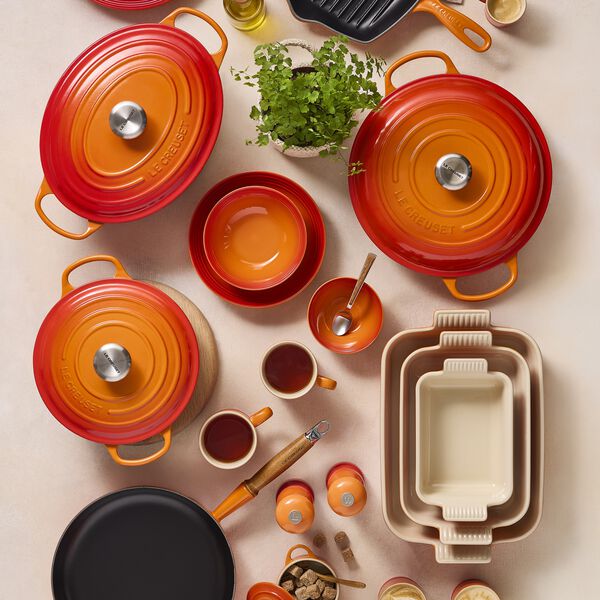 Signature round cast iron pot &Oslash; 26 cm, volcanic, Le Creuset