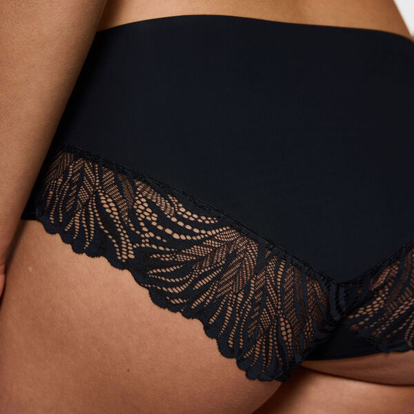 Pretty Micro Maxi, black, Triumph