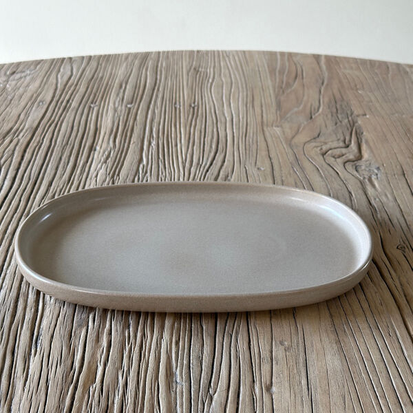 CAPRI Oval Platter, matte taupe, HOEME Copenhagen