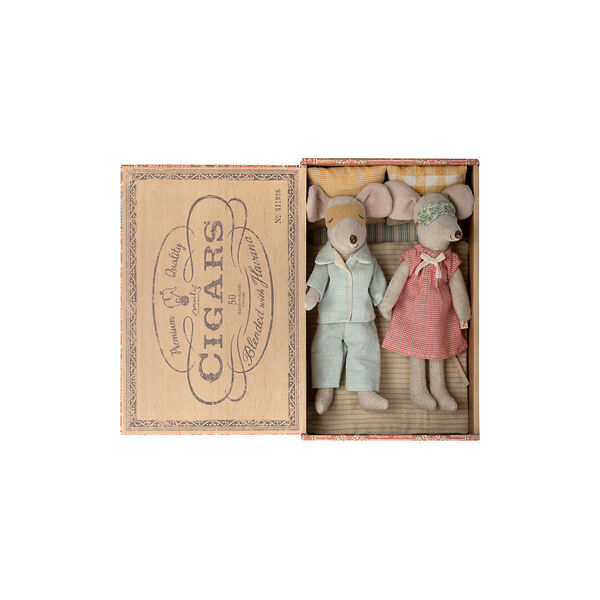 Mum and Dad Mice in Cigarbox Mum and Dad Mice in Cigarbox, Maileg