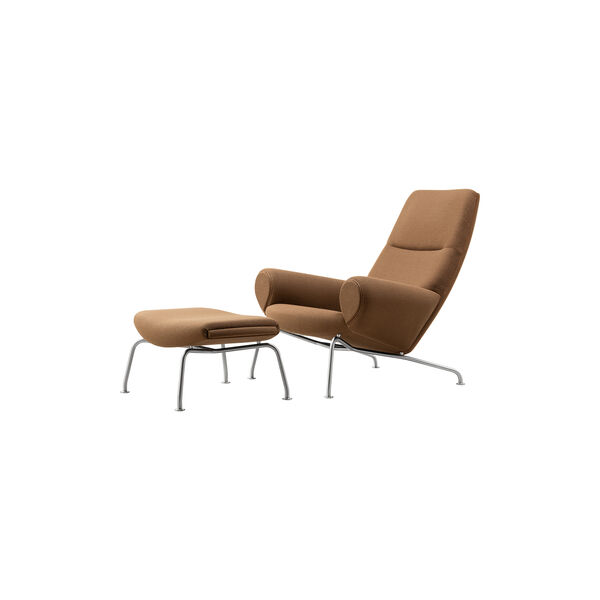 Wegner Queen Chair | Nutshell | Lounge Chair + Ottoman, Fredericia Furniture