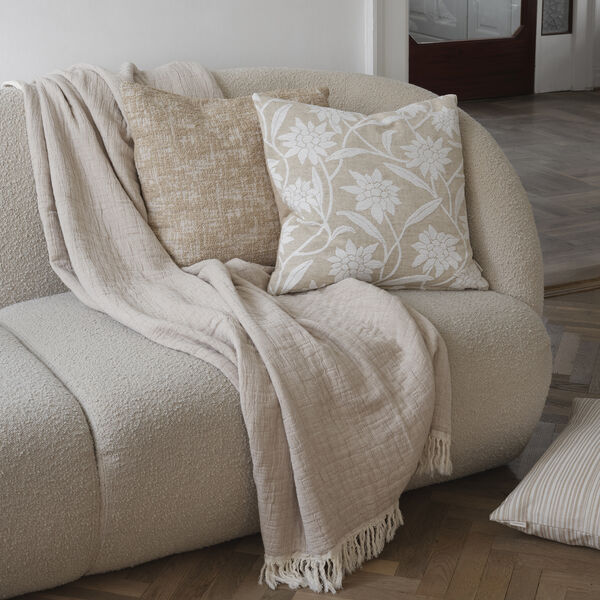 Daia Cushion, ecru, Compliments