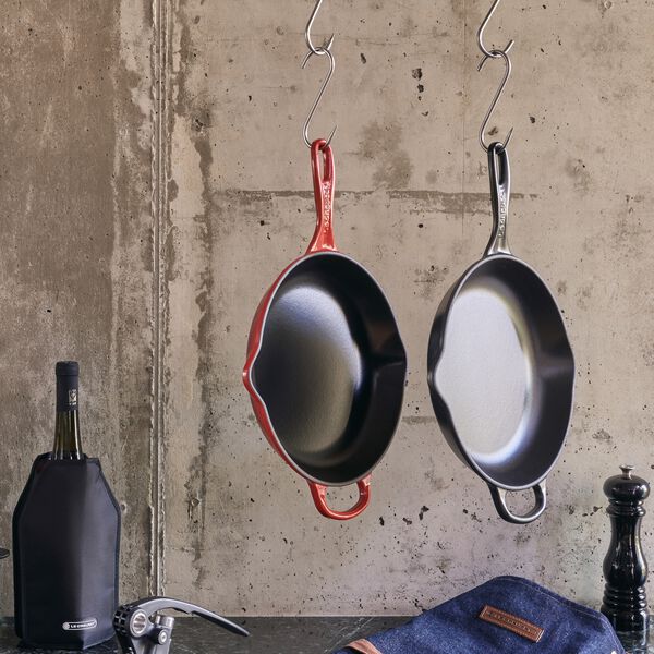 Signature cast iron round skillet &Oslash; 23 cm, matte black, Le Creuset