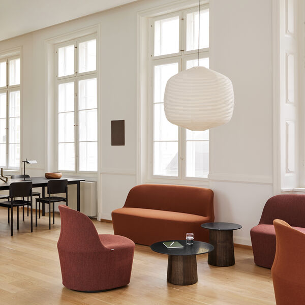 Niveau Coffee Table &Oslash; 61 cm, Black Marquina/oiled stained ash, Fredericia Furniture