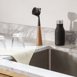 Dish brush oak/nylon, black, Eva Solo