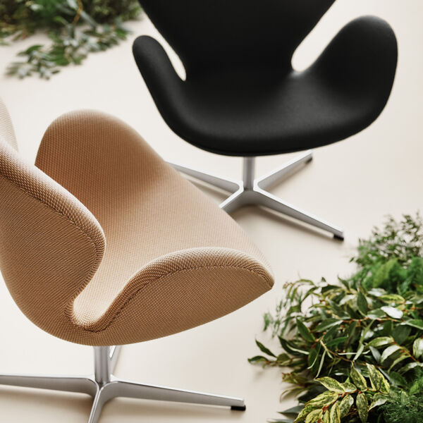 Swan&trade; 3320 Lounge Chair, black/grey 0198, Fritz Hansen