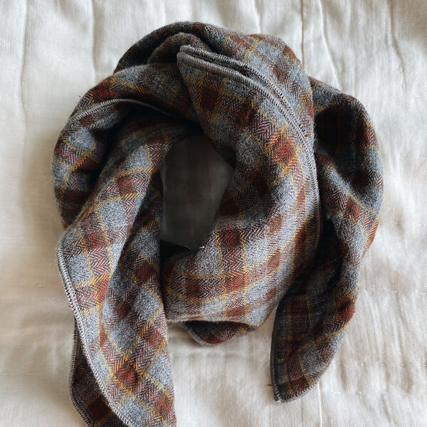Eddie Scarf, grey check, Lalaby