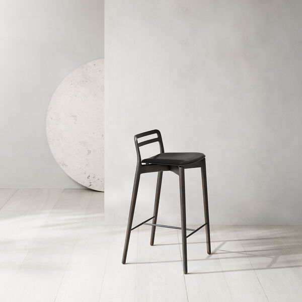 VIPP484 Cabin Counter Stool, dark oak/dark oak/black, Vipp