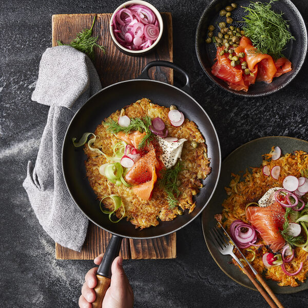 Signature Frying Pan with Wooden Handle &Oslash; 28 cm, bleu riviera, Le Creuset