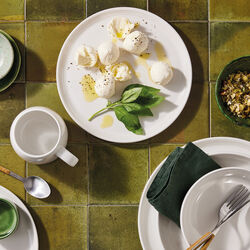 Coupe lunch plate 22 cm, white, Le Creuset