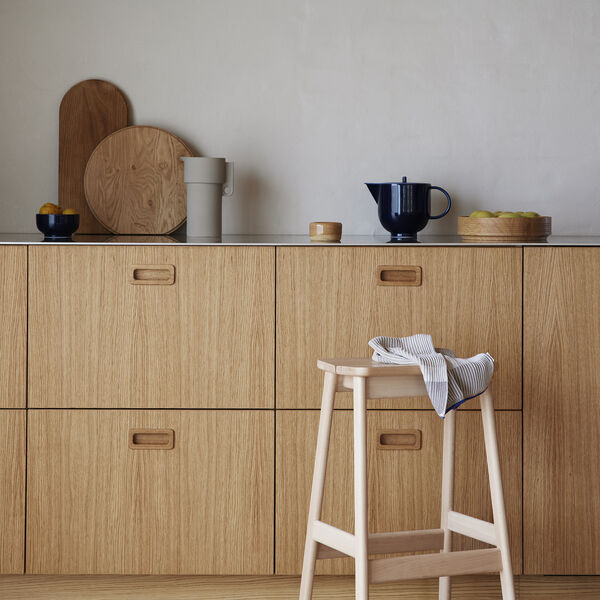 Angle Standard Bar Stool, beech Angle Standard Bar Stool, beech, Form & Refine