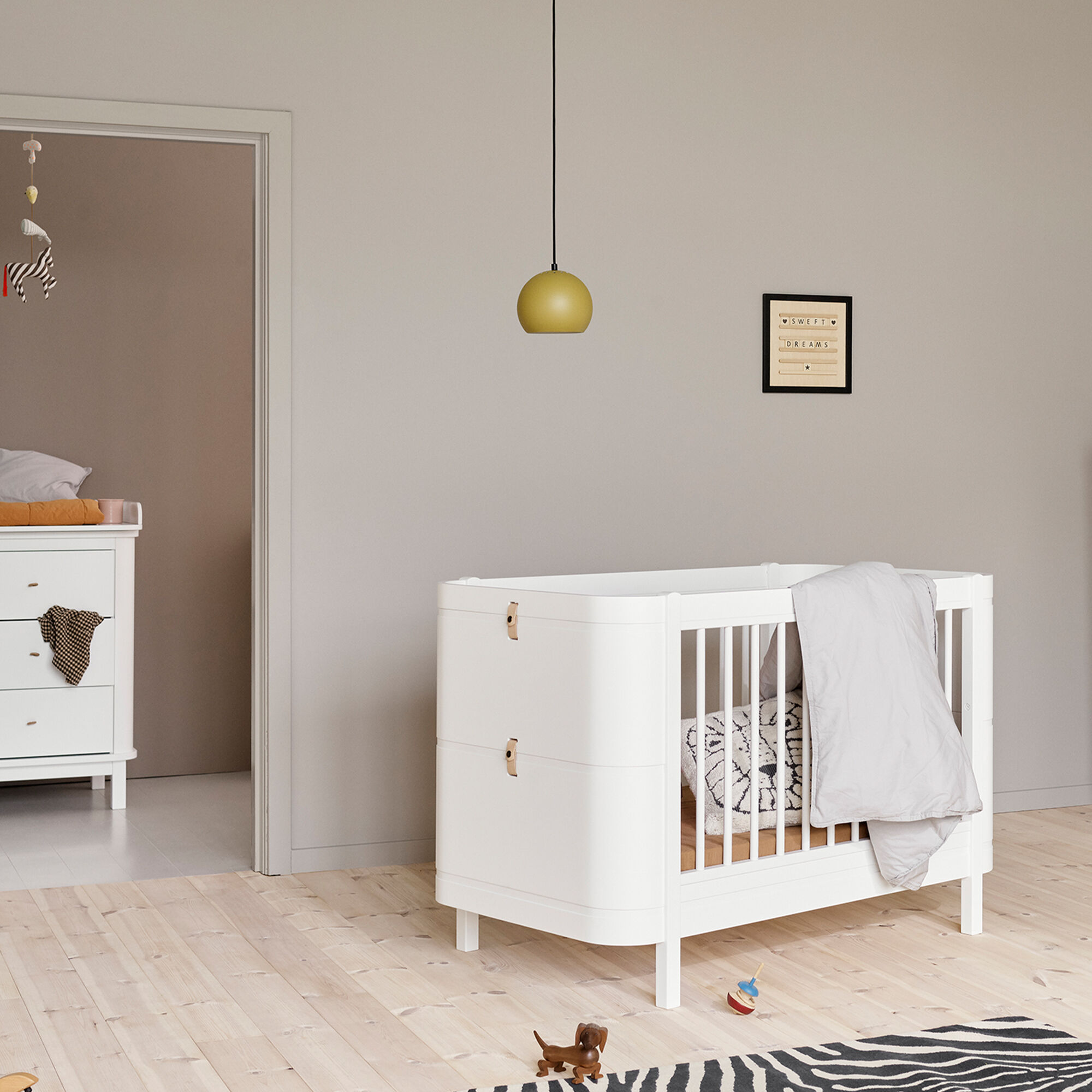 Oliver furniture cot outlet