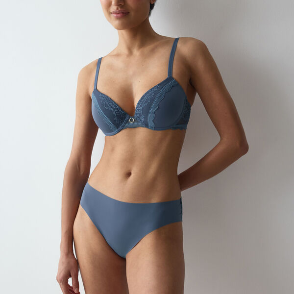 Pretty Micro Tai, indigo veil, Triumph