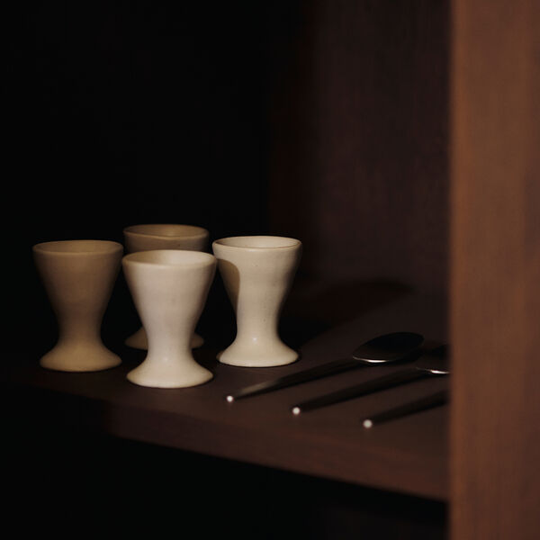 Flow Egg Cups 2 pcs, off-white speckle, Ferm Living