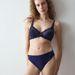 Amourette W, admiral, Triumph