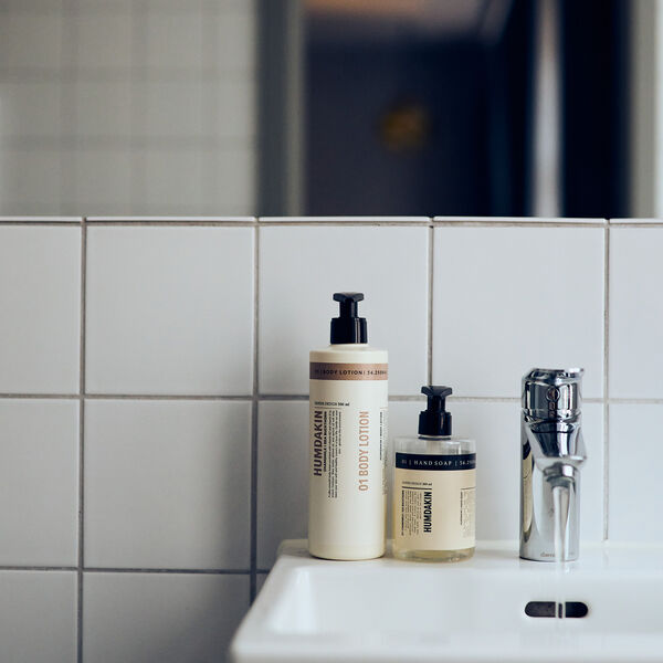 01 Hand Soap, Chamomile & Sea Buckthorn, Humdakin