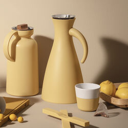 Vacuum Jug, golden sand, Eva Solo