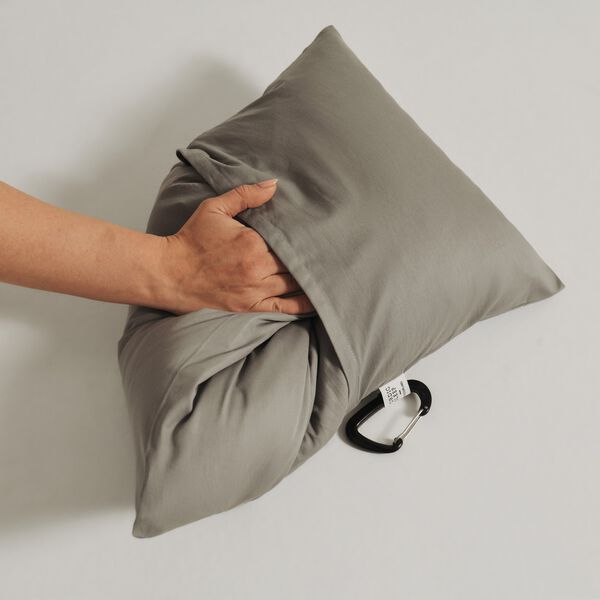 Nordic Sleep Travel Pillow incl. cover, Nordic Sleep by Fossflakes