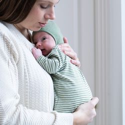 Newborn Suit W. Feet | Moss/Offwhite, Serendipity