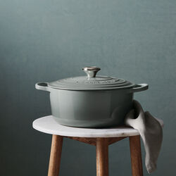 Signature Round Pot Ø 26 cm, sea salt, Le Creuset
