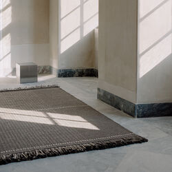 Awakened Mind Rug, charcoal, Linie Design