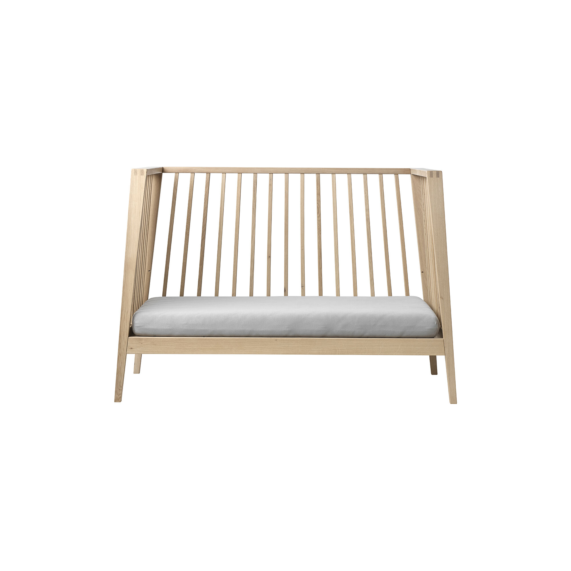 Leander cot top dimensions