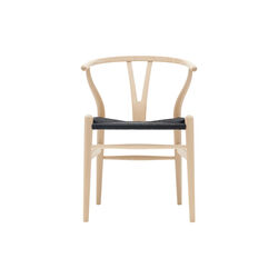 CH24 Wish Bone Chair, soap treated beech/black, Carl Hansen & S&oslash;n