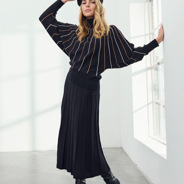 Jumper Pleat Effect Knit | Blk/Camel | Knit Sweater, Micha