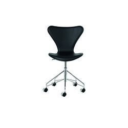 Series 7&trade; 3117 Front Upholstered Swivel Chair, Soft black, Fritz Hansen