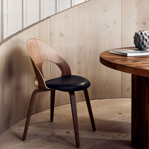 VL1100 Eye Chair, Ultra 41599/walnut, VERMUND