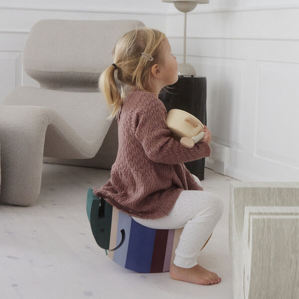 Elephant S, mountain, bObles