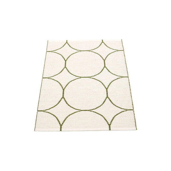Boo Plastic Rug, dark olive/vanilla, Pappelina
