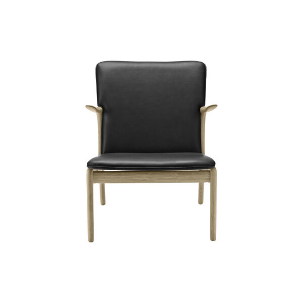 OW124 Beak Chair, soap treated oak/black, Carl Hansen & S&oslash;n