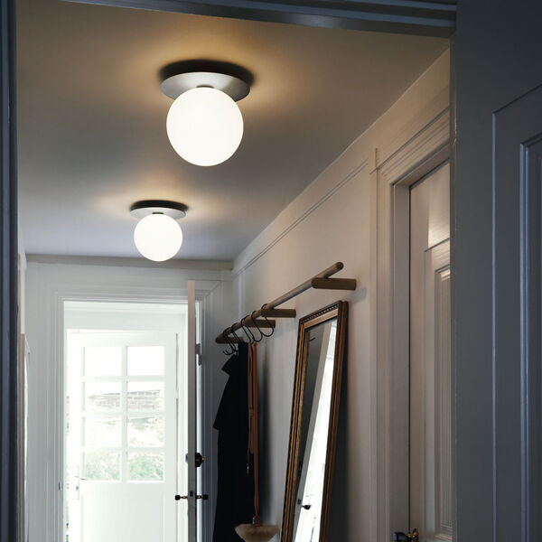 Liila 1 Large Wall Lamp, light silver/opal, Nuura