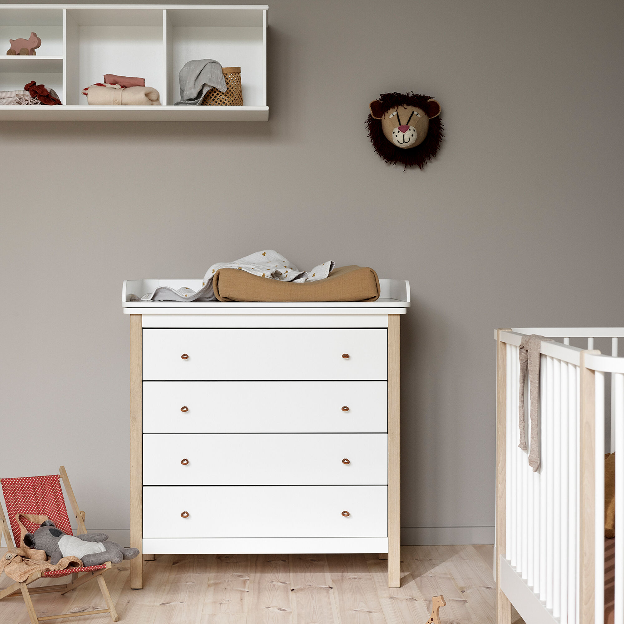 White drawers for nursery 2025