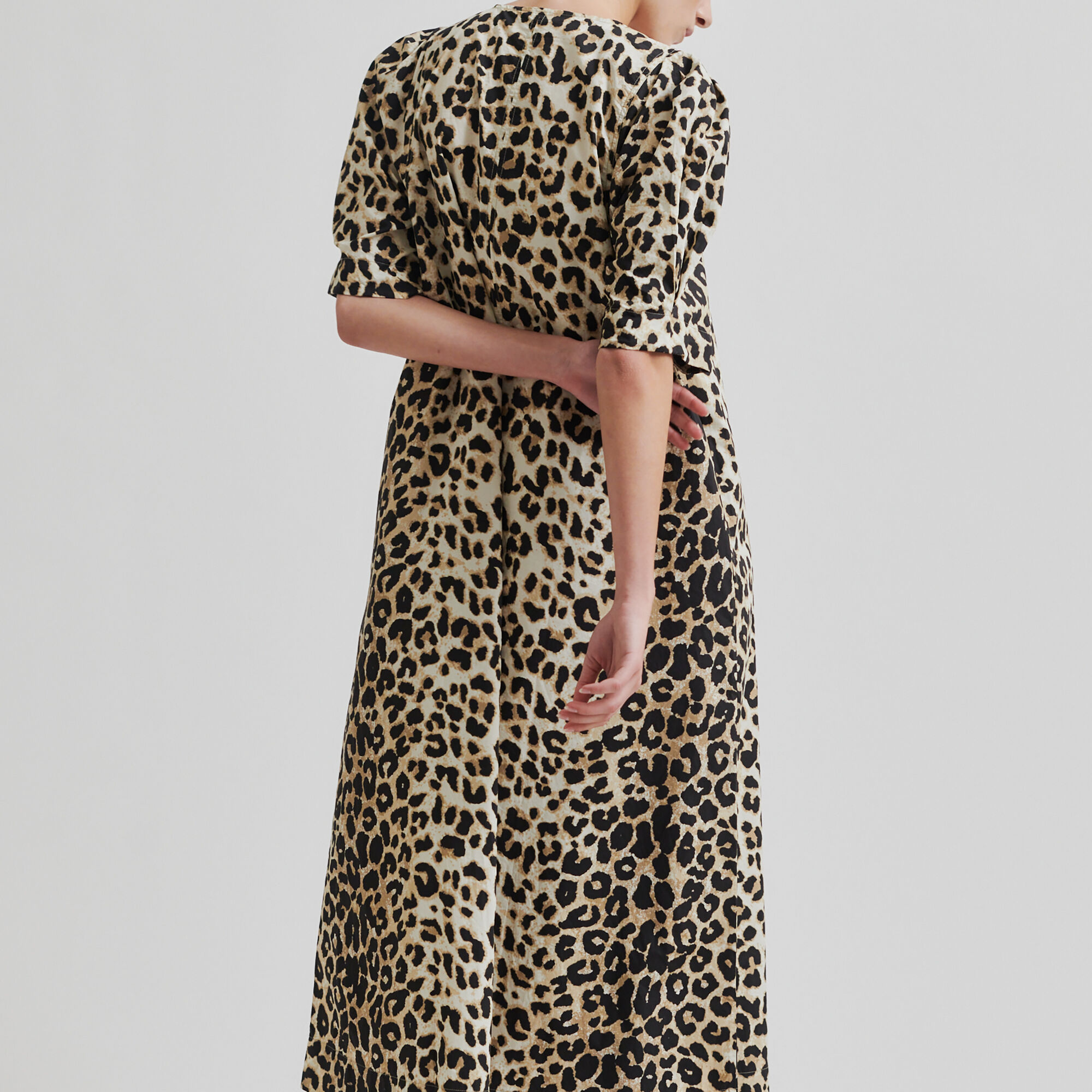 Second female leon dress outlet
