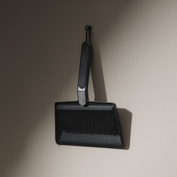 VIPP274 Broom and Dustpan, Vipp