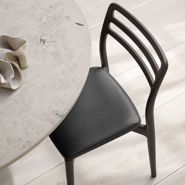 VIPP481 Cabin Chair, dark oak/black, Vipp