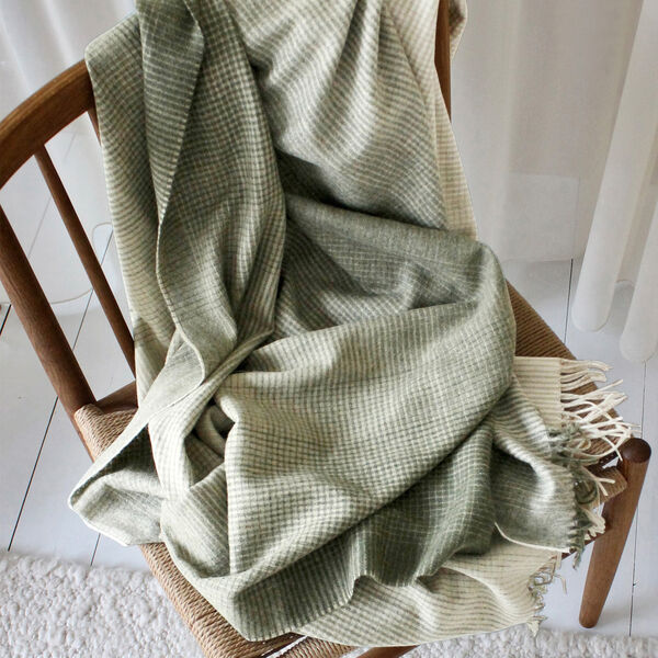 Horizon Throw, bottle green Horizon Throw, bottle green, ELVANG