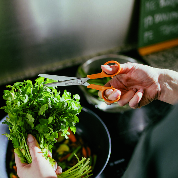 Classic universal scissors Small, Fiskars