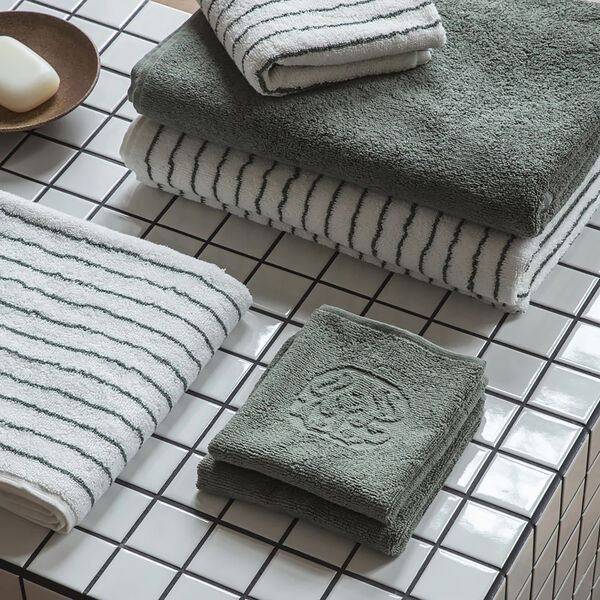 DAMASK TERRY facecloth, mineral green DAMASK TERRY facecloth, mineral green, Georg Jensen Damask