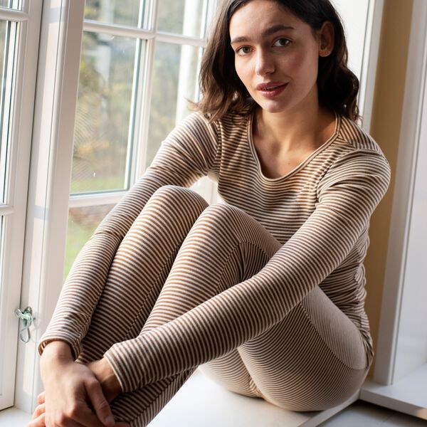 Slim Tee Stripe, almond/offwhite Slim Tee Stripe, almond/offwhite, Serendipity