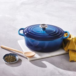 Signature cast iron oval casserole &Oslash; 31 cm, azure, Le Creuset