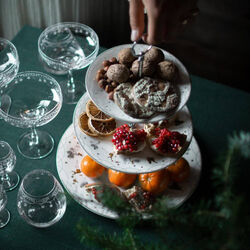 Christmas morning | &Eacute;tag&egrave;re, Wik & Wals&oslash;e