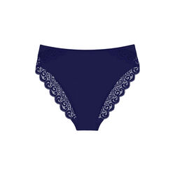 Amourette Tai, admiral, Triumph