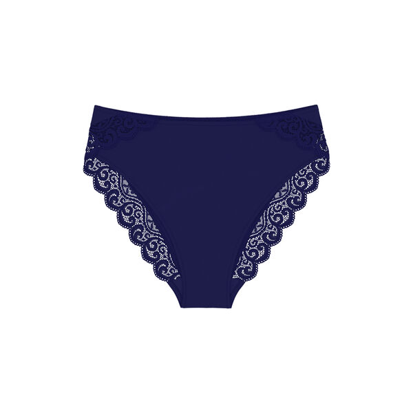 Amourette Tai, admiral, Triumph