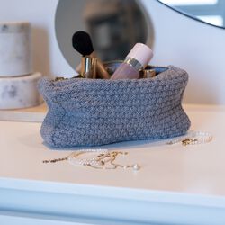 Knitted Clutch Petra, med grey melange, By LOHN