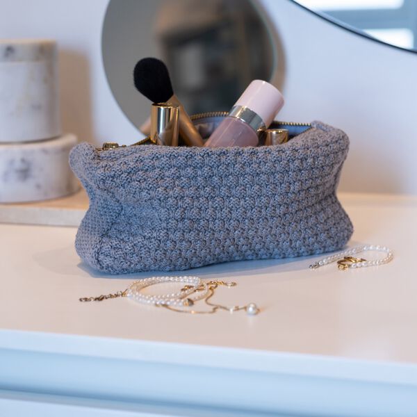Knitted Clutch Petra, med grey melange, By LOHN